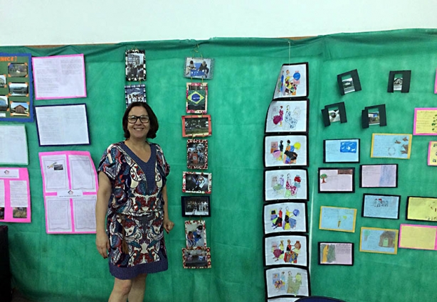 É uma exposição de trabalhos escolares dos alunos que estudam nas instituições de ensino do município e que participam do projeto de Educação Patrimonia