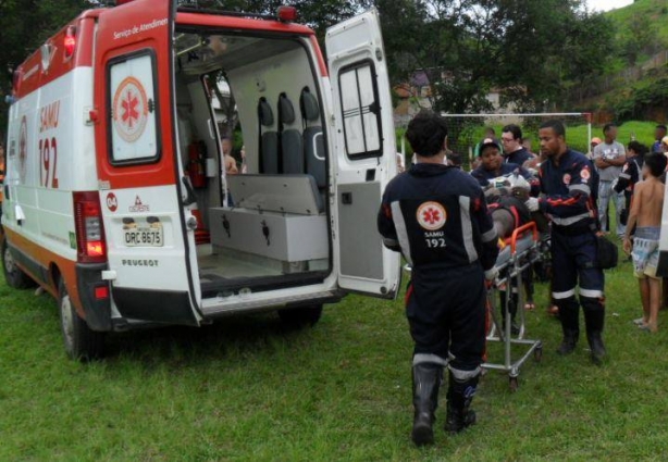 O rapaz não resistiu faleceu mesmo recebendo atendimento da equipe dos socorristas do SAMU