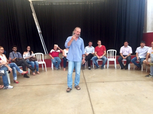 Pedro Marcos, da Funda&ccedil;&atilde;o Sim&atilde;o, organizou o encontro para debater a cultura na cidade