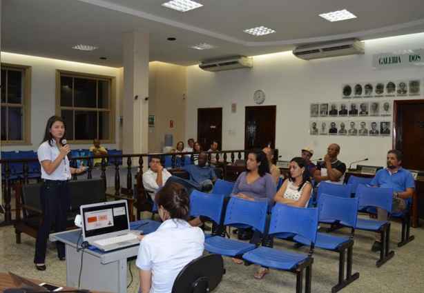 A engenheira ambiental, Letícia Leal Ferreira, detalhou o Plano que agora será encaminhado para votação pelo Legislativo