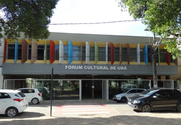 O local abriga arquivo, biblioteca, uma sala de cinema e de teatro e até a Academia de Letras de Ubá