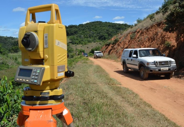 Todo o levantamento topográfico do trecho que vai receber pavimentação vai demorar cerca de dez dias