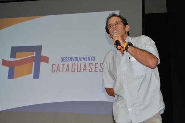 Ricardo Mattos durante a abertura do evento que explicou sobre a cria&ccedil;&atilde;o do Conselho de Desenvolvimento de Cataguases