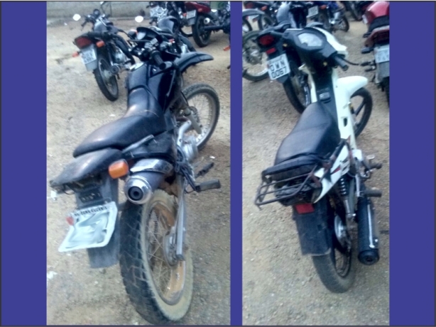 As duas motocicletas: a furtada e posteriormente recuperada e a usada pelos autores para a pr&aacute;tica criminosa