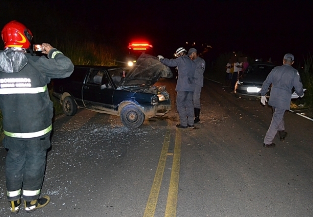 Os ocupantes dos dois veículos sofreram, a princípio, ferimentos leves e foram socorridos no hospital de Miraí