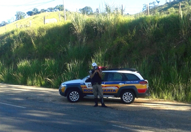 Polícia Rodoviária orienta sobre planejar a viagem e fazer manutenção no veículo antes de pegar a estrada