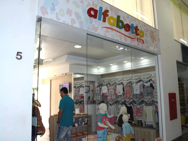 loja de roupa infantil alfabeto