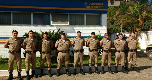 Os militares rec&eacute;m-formados com o comando da 6&ordf; Companhia em Leopoldina