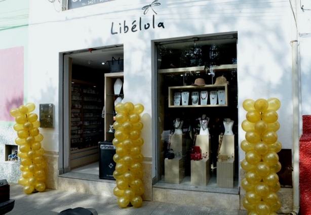 A loja Libélula realizou nesta manhã de sábado uma concorrida reinauguração de suas instalações