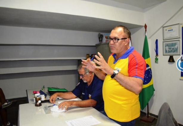 Paulo Santana, presidente da LEC, durante a reunião que definiu como será a fase decisiva da Copa dos Campeões
