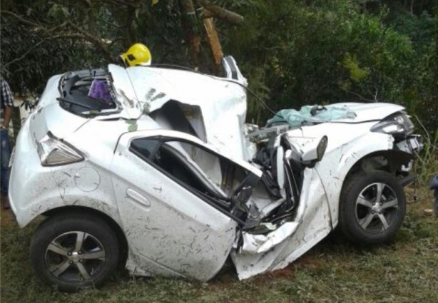 A motorista morreu no local e estava sozinha no veículo