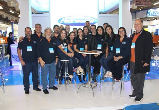 Equipe da Hidroazul presente na Expolazer: Empresa teve participação destacada no evento