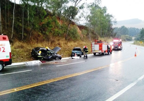 Um pneu estourado teria provocado o acidente que matou duas pessoas de Itamarati de Minas