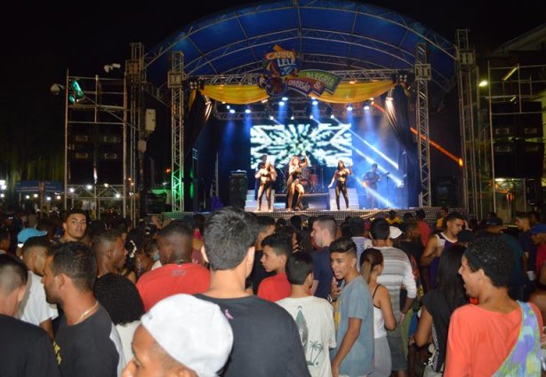 Decisão de cancelar o carnaval deste ano em Leopoldina levou em consideração a situação econômica do país