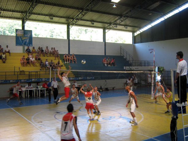 O voleibol masculino &eacute; uma das modalidades mais disputadas nas edi&ccedil;&otilde;es do JIMI