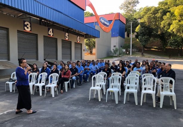 Hidroazul faz palestra motivacional e de relações humanas para festejar o Dia do Trabalhador