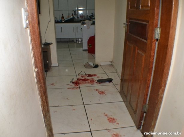 Os dois jovens foram atingidos dentro de casa logo ap&oacute;s o jogo do Brasil contra a Su&iacute;&ccedil;a