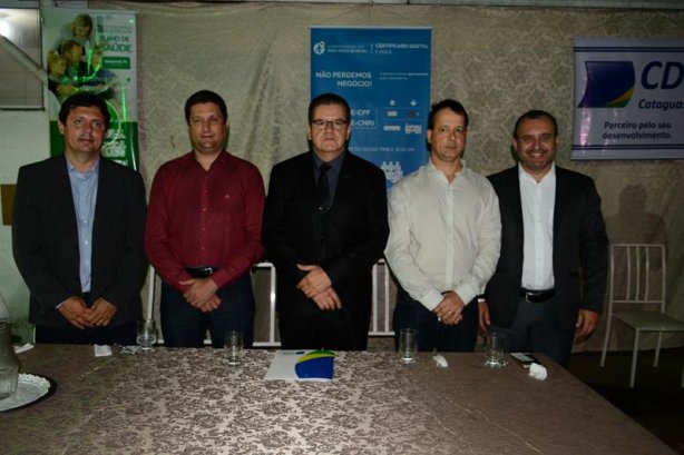 Da esquerda para a direita:Willian Lobo, Alexandre Nunes, Camilo Cirst&oacute;v&atilde;o, Humberto Lanzieri e F&uacute;lvio Ferreira