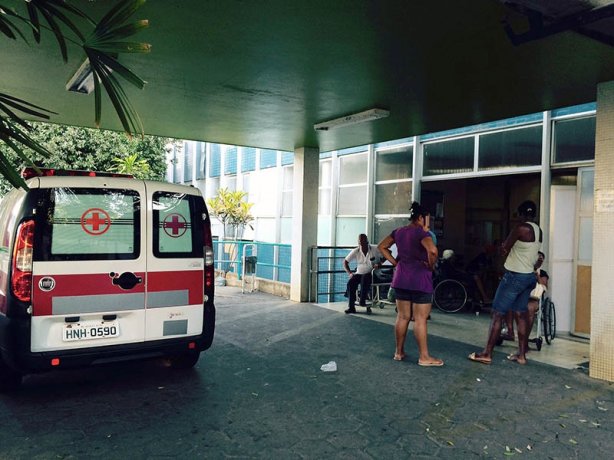 O rapaz foi levado para o Pronto-Socorro do Hospital de Cataguases onde permanece internado