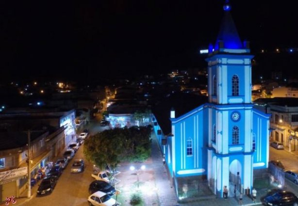 Além de ter levado dinheiro o criminoso destruiu portas e um cofre no interior da igreja