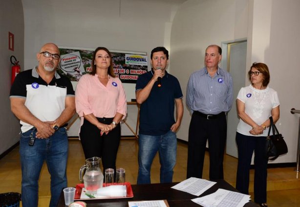 O prefeito Willian Lobo de Almeida fez a abertura do encontro onde criticou a postura do Governo de Minas de dar calote nos municípios