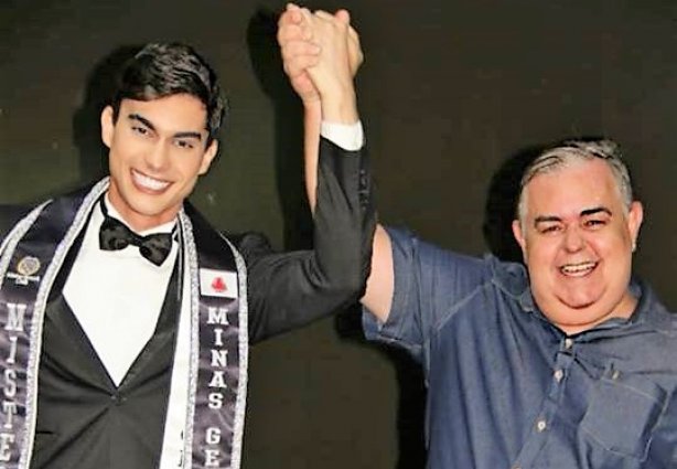 Gleidson e Pathê comemoram a vitória no concurso Mister Minas Gerais CNB ocorrida em meados de novembro