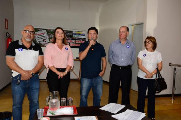 Os prefeitos da microrregi&atilde;o se reuniram em Cataguases h&aacute; cerca de dez dias para tratar do mesmo assunto
