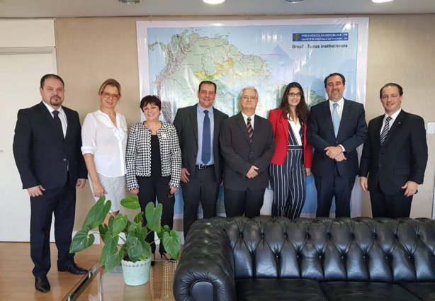 A visita ao Ministro Gilberto Occhi, em Brasília, foi decisiva para o Hospital receber pelo serviço prestado