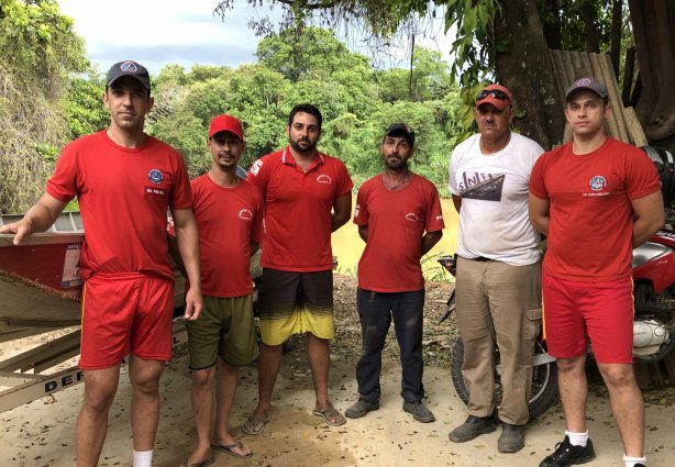 A equipe que está atuando nas buscas da mulher desaparecida, suspendeu o trabalho no final da tarde