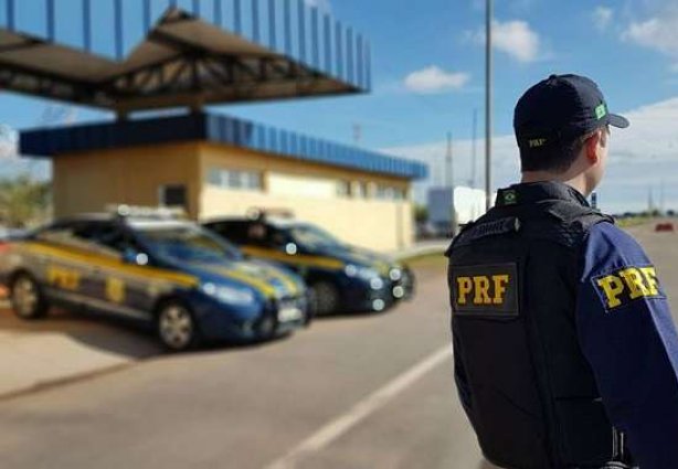 Oitocentos policiais rodoviários estarão nas estradas fiscalizando a movimentação de viajantes neste feriadão de Ano Novo