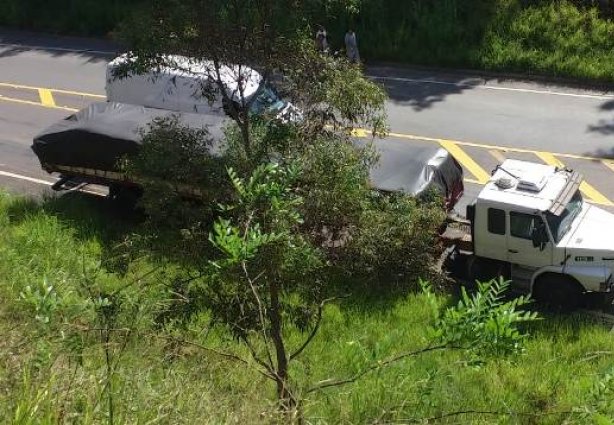 A carreta foi tomada de assalto na segunda-feira, 14, no Rio de Janeiro, e recuperada nesta terça-feira, em Visconde do Rio Branco