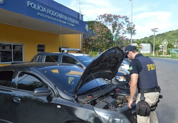 O veículo seguia de Nova Iguaçu para o distrito de Vista Alegre