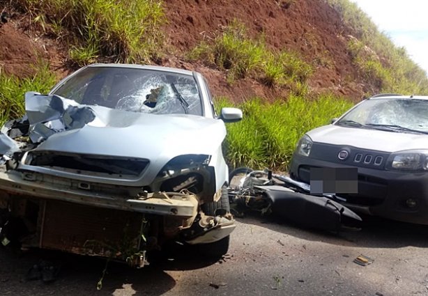 O jovem motociclista não resistiu aos ferimentos e faleceu no hospital, em Ubá