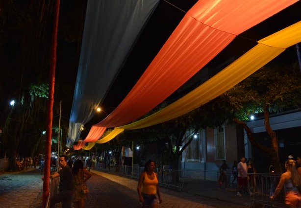 Avenida Astolfo Dutra, tradicional "Passarela do Samba" durante o carnaval de 2017