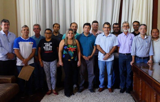 O encontro aconteceu na manh&atilde; desta segunda-feira, no Gabinete do prefeito Willian Lobo de Almeida