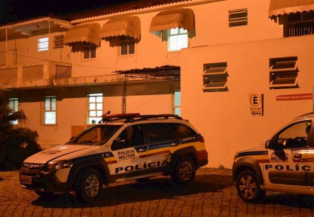 A vítima do disparo de arma de fogo foi internada com ferimento grave no maxilar 