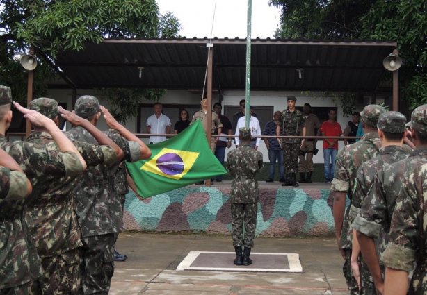 A solenidade cívico-militar aconteceu na sede do Tiro de Guerra no dia 17 de abril
