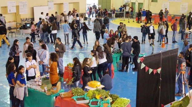 Em 2018, esta atividade reuniu mais de mil estudantes, revelou a dire&ccedil;&atilde;o daquela escola